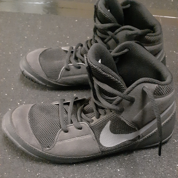 nike fury wrestling shoes